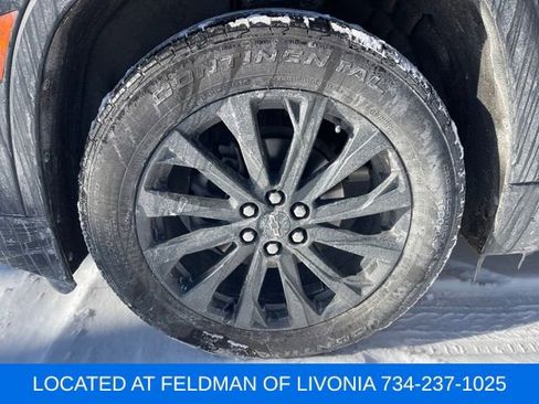 Used 2023 Chevrolet Traverse RS w/ LPO, Floor Liner Package image 5