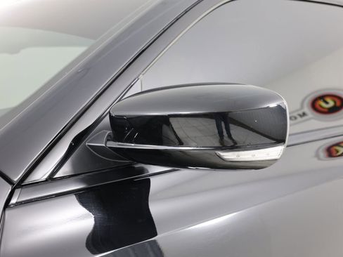 Used 2023 Chrysler 300 C RWD image 48