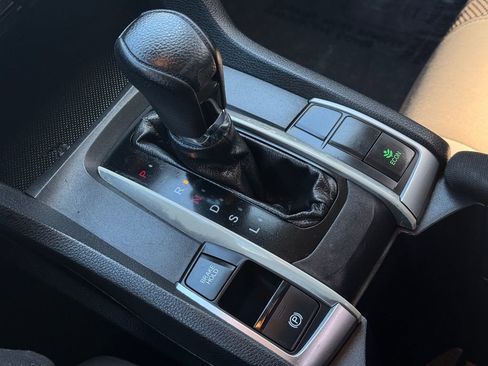 Used 2019 Honda Civic LX image 25