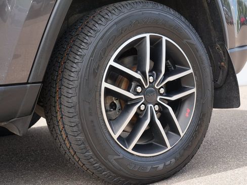Used 2020 Jeep Grand Cherokee Trailhawk AWD/4WD image 34