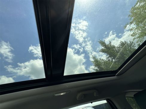 Certified 2024 Acura MDX SH-AWD w/ Technology Package image 17