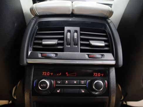 Used 2016 BMW X5 M image 25