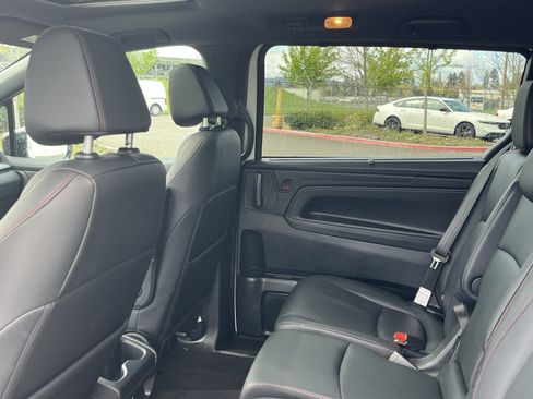 Used 2025 Honda Odyssey Sport-L image 13