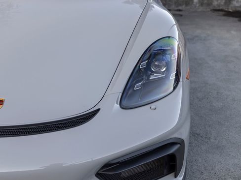 Used 2021 Porsche 718 Boxster Spyder RWD image 16