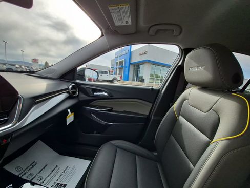 New 2026 Chevrolet Trax ACTIV FWD image 23