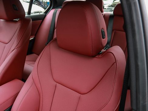 New 2026 BMW 330i Sedan w/ M Sport Package RWD image 22