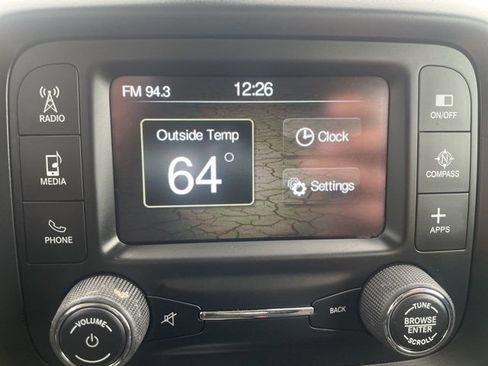 Used 2017 Jeep Renegade Latitude image 22