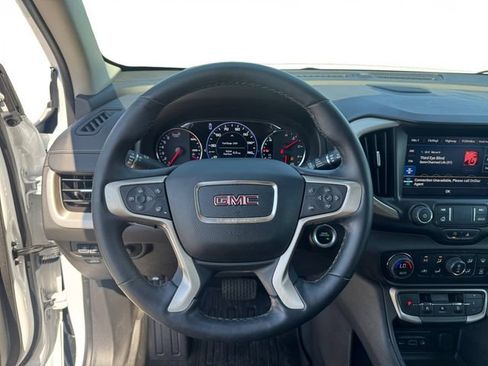 Used 2024 GMC Terrain Denali w/ Denali Premium Package AWD/4WD image 13