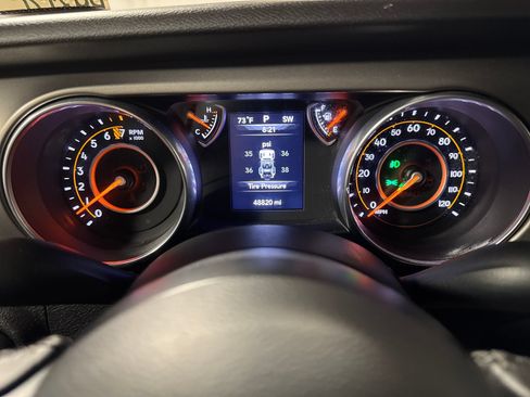 Used 2018 Jeep Wrangler Unlimited Sport S AWD/4WD image 19
