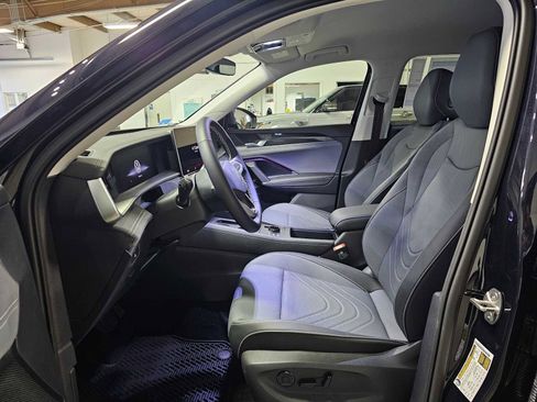 New 2026 Volkswagen Tiguan SE image 23