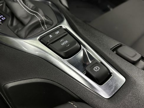 Used 2023 Chevrolet Camaro LT w/ RS Package image 17