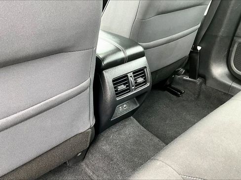 Used 2019 Nissan Altima 2.5 SV FWD image 10
