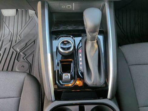 Used 2023 Chevrolet Colorado Trail Boss w/ Advanced Trailering Package AWD/4WD image 19