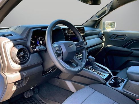 Used 2025 Chevrolet Colorado Trail Boss image 19