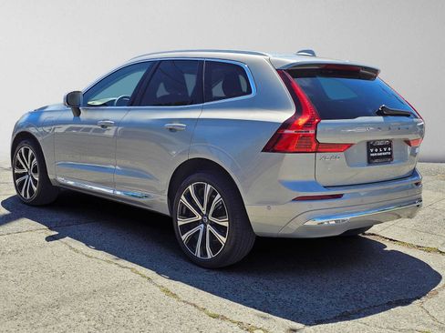 Certified 2023 Volvo XC60 T8 Ultimate AWD/4WD image 5