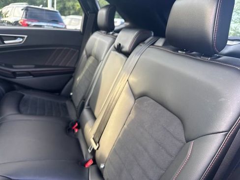 Used 2022 Ford Edge ST-Line w/ Class II Trailer Tow Package AWD/4WD image 9