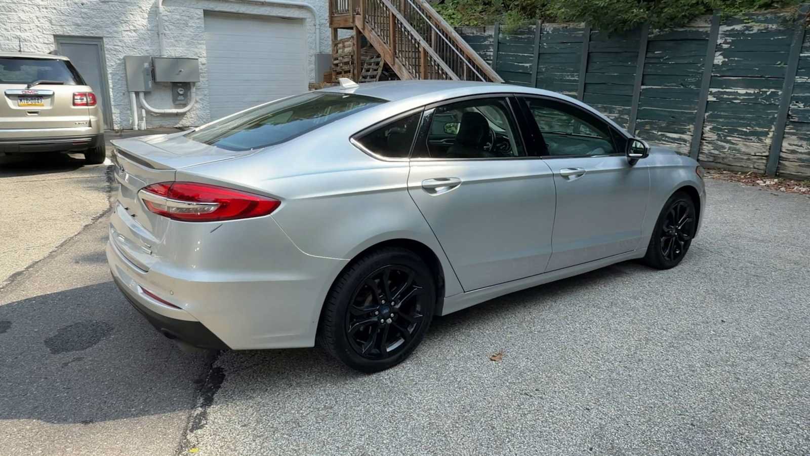 Used 2019 Ford Fusion SE w/ Equipment Group 151A FWD image 8