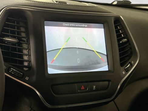 Used 2022 Jeep Cherokee Latitude Lux AWD/4WD image 13