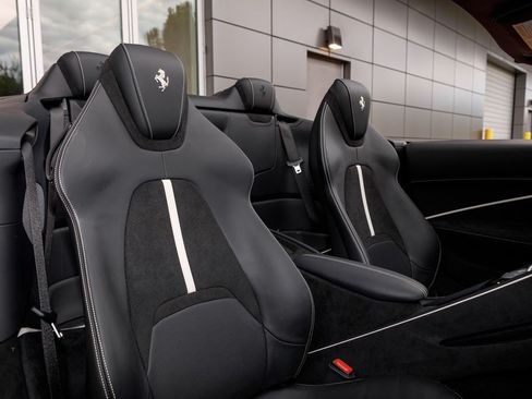 Used 2026 Ferrari Roma Spider RWD image 11