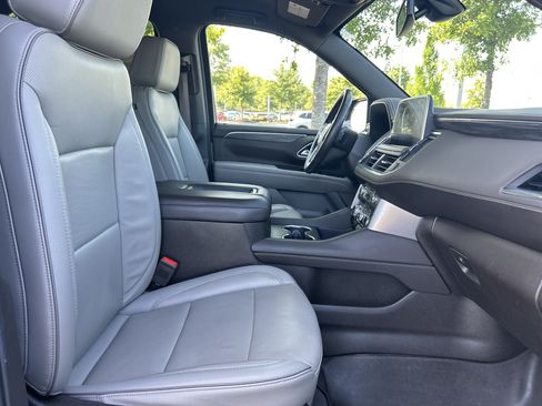 Used 2021 GMC Yukon SLT w/ SLT Luxury Package RWD image 31