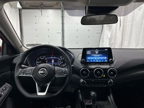 Used 2025 Nissan Sentra SV image 17