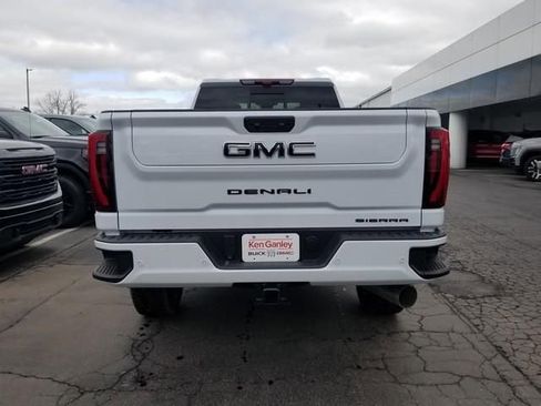 New 2026 GMC Sierra 2500 Denali Ultimate w/ LPO, Black Badging Package image 5