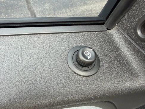 Used 2014 Ford F150 XLT image 22