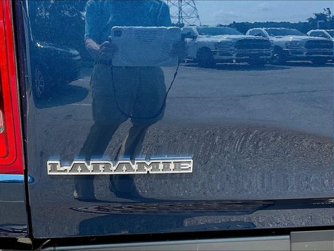 Used 2024 RAM 1500 Laramie AWD/4WD image 28