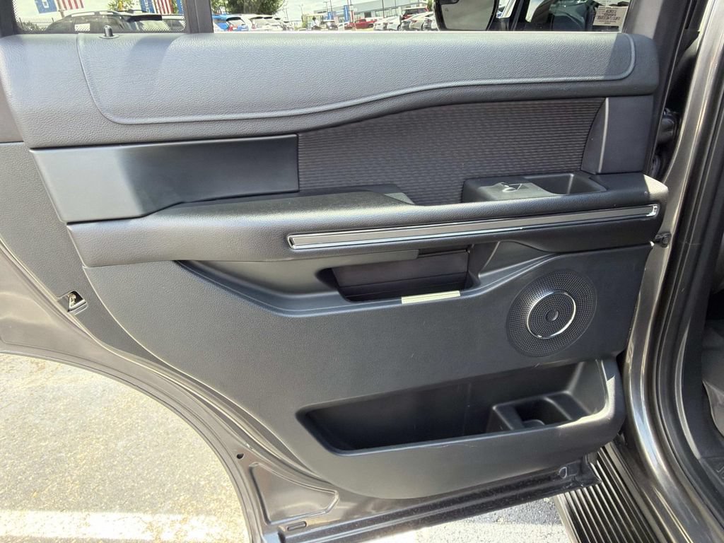 Used 2019 Ford Expedition XLT AWD/4WD image 13