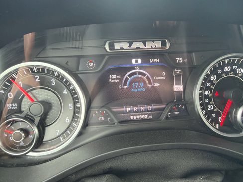 Used 2022 RAM 1500 Big Horn AWD/4WD image 10