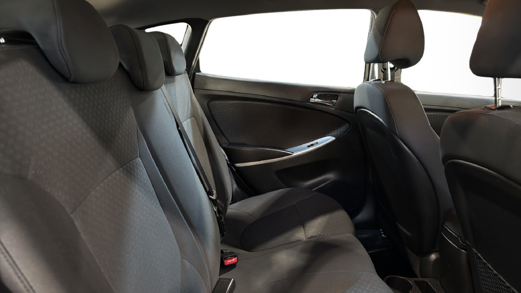 Used 2014 Hyundai Accent SE FWD image 15
