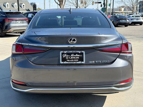 Used 2023 Lexus ES 250 w/ Premium Package image 8
