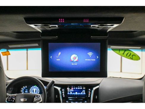 Used 2017 Cadillac Escalade Platinum AWD/4WD image 36