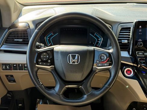 Used 2023 Honda Odyssey Elite image 18