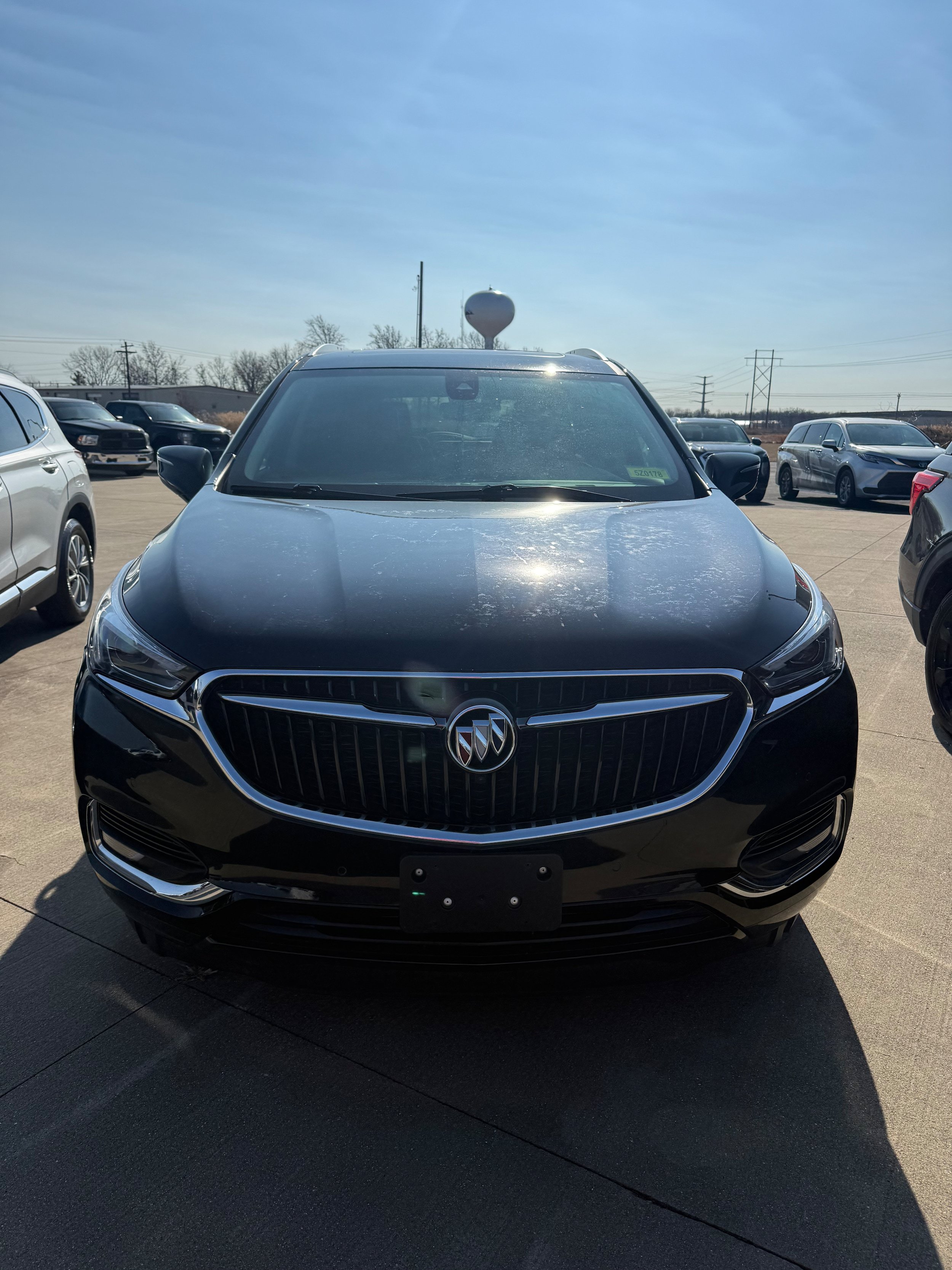Used 2018 Buick Enclave Premium w/ Trailering Package AWD/4WD image 2