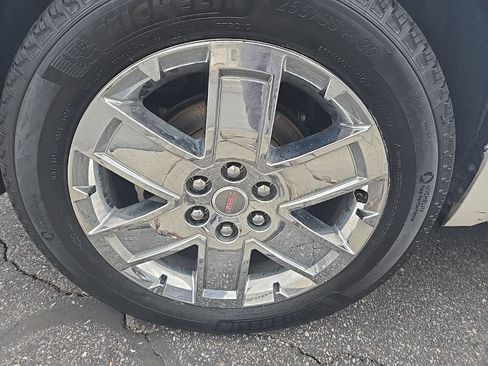 Used 2016 GMC Acadia Denali image 39