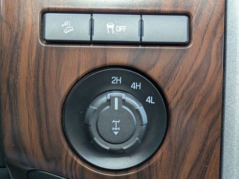 Used 2015 Ford F250 Lariat w/ Lariat Ultimate Package image 22