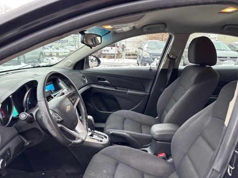 Used 2014 Chevrolet Cruze LT image 10