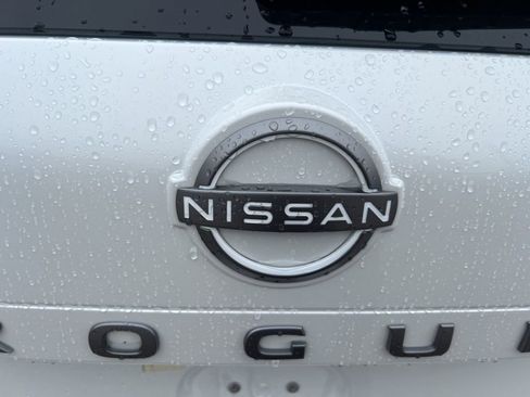 Certified 2026 Nissan Rogue SV w/ SV Premium Package image 34