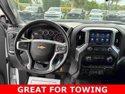 Used 2023 Chevrolet Silverado 2500 LT AWD/4WD image 17