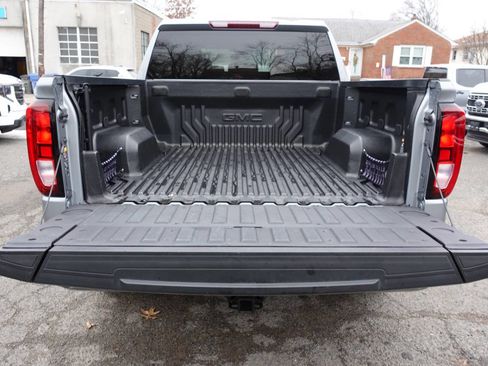 Used 2023 GMC Sierra 1500 Elevation image 27