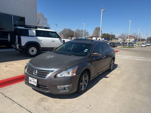 Used 2013 Nissan Altima 2.5 SV w/ 2.5SV Convenience Pkg image 2