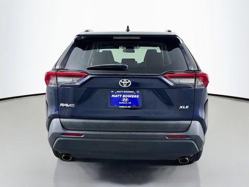 Used 2019 Toyota RAV4 XLE FWD image 6