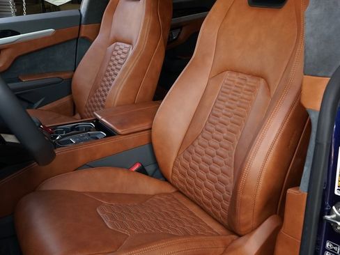 Used 2019 Lamborghini Urus Base image 10