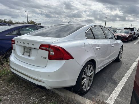 Used 2018 Volvo S60 T5 Inscription image 7