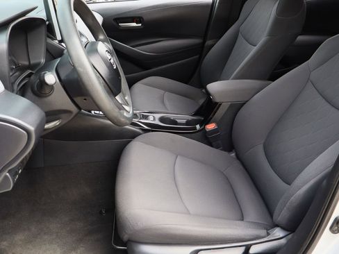 Used 2020 Toyota Corolla LE FWD image 21