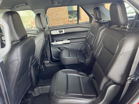Used 2023 Ford Explorer XLT w/ Equipment Group 202A image 20