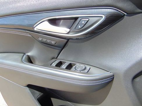 Used 2023 Buick Envision Essence w/ Technology Package I AWD/4WD image 19