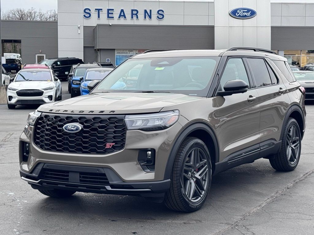Used 2026 Ford Explorer ST w/ Sun And Sound Package RWD image 2