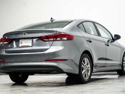 Used 2018 Hyundai Elantra Value Edition FWD image 12